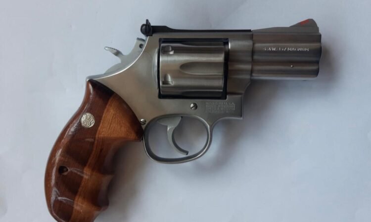 Satılık TABANCA – Smith & Wesson Model 586 – 357 Magnum – Taşıma Ruhsatlı – Ankara – İlan 18832 – Görsel 18834