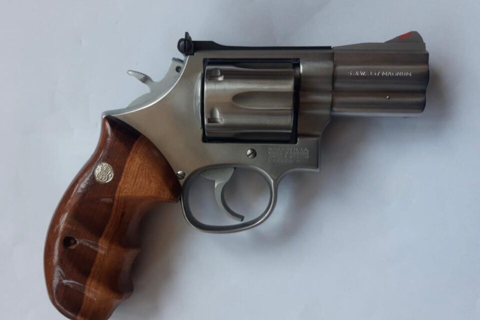 Satılık TABANCA – Smith & Wesson Model 586 – 357 Magnum – Taşıma Ruhsatlı – Ankara – İlan 18832 – Görsel 18834