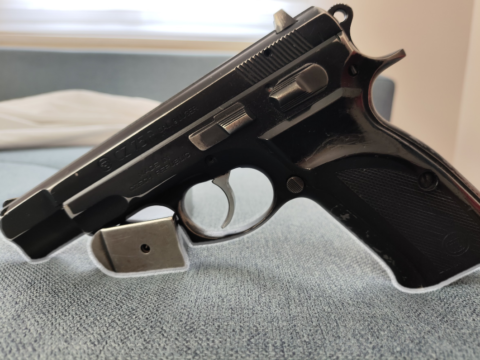 Satılık TABANCA – CZ 75 – 9mm (9x19mm) – Bulundurma Ruhsatlı – Erzurum – İlan 22719 – Görsel 22720