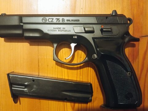 Satılık TABANCA – CZ 75 – 9mm (9x19mm) – Taşıma Ruhsatlı – Kocaeli – İlan 19504 – Görsel 19506