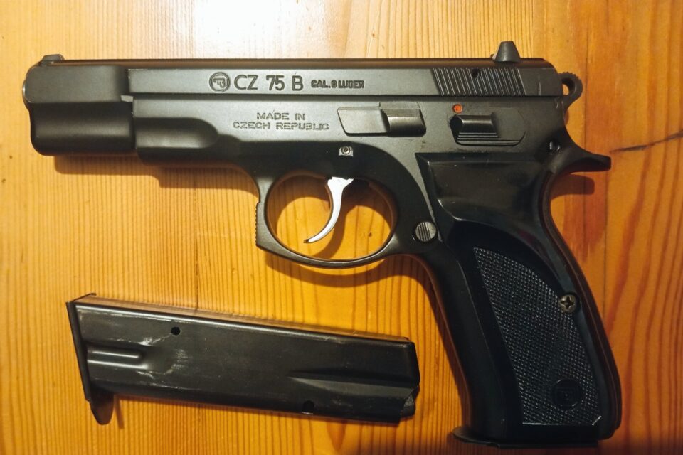 Satılık TABANCA – CZ 75 – 9mm (9x19mm) – Taşıma Ruhsatlı – Kocaeli – İlan 19504 – Görsel 19506