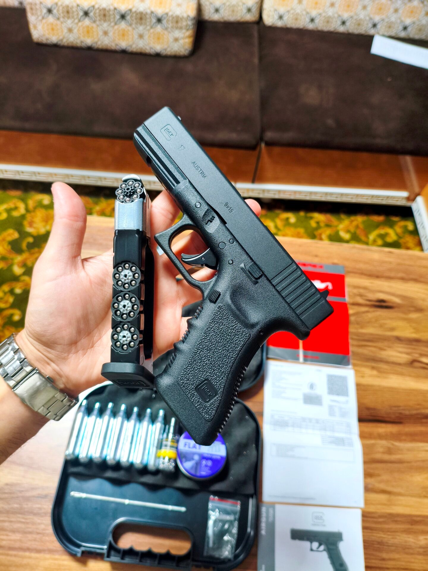 Satılık TABANCA – Glock 17 – 9mm (9x19mm) – Taşıma Ruhsatlı – İstanbul – İlan 19479 – Görsel 19485