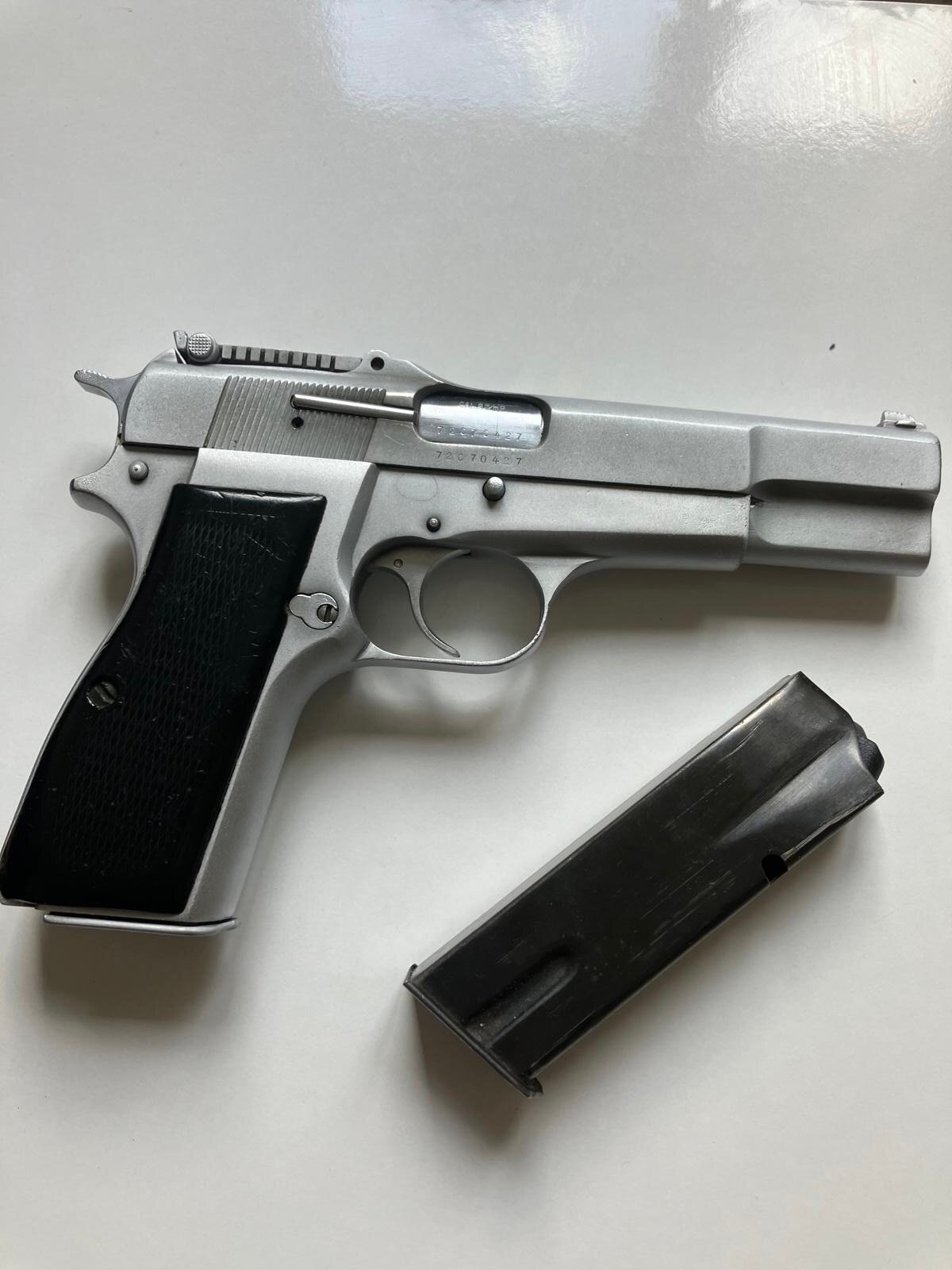 Satılık TABANCA – Browning HP (14'lü) – 9mm (9x19mm) – Taşıma Ruhsatlı – Bursa – İlan 19464 – Görsel 19465