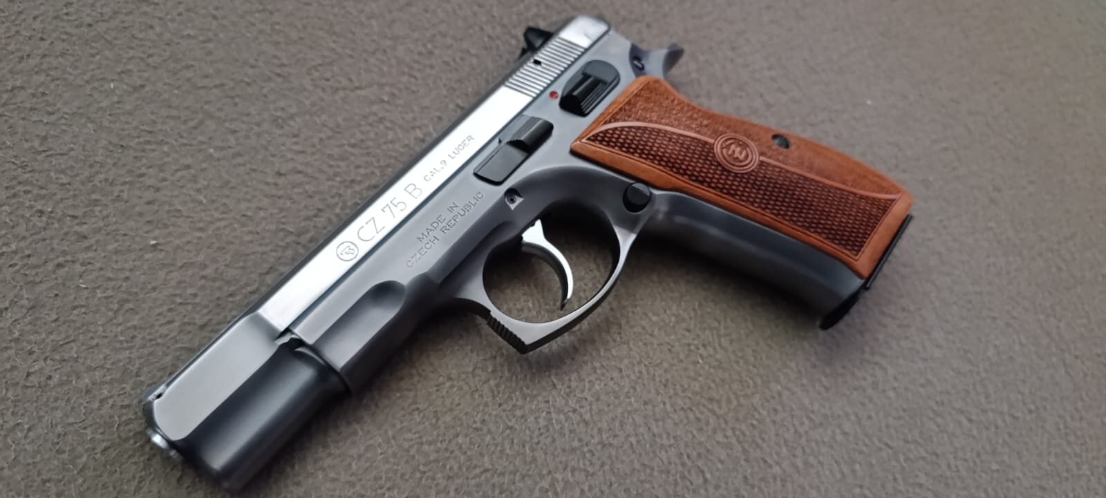 Satılık TABANCA – CZ 75 – 9mm (9x19mm) – Taşıma Ruhsatlı – Ankara – İlan 22614 – Görsel 22615
