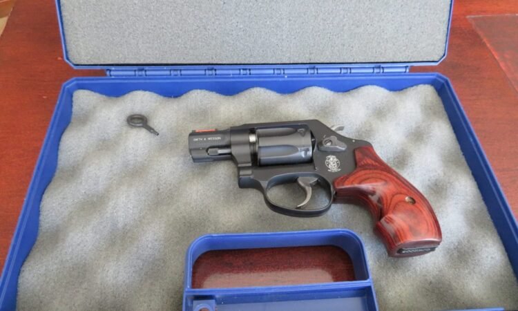 Satılık TABANCA – Smith & Wesson Model 351 PD – 22 Magnum – Bulundurma Ruhsatlı – Manisa – İlan 20180 – Görsel 20183