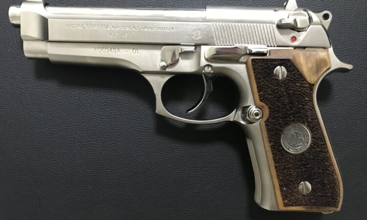 Satılık TABANCA – Beretta 92 – 9mm (9x19mm) – Taşıma Ruhsatlı – İzmir – İlan 21610 – Görsel 21611