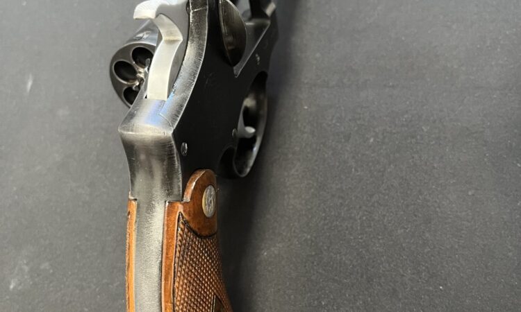 Satılık TABANCA – Smith & Wesson Victory Model – 38 Special – Bulundurma Ruhsatlı – İzmir – İlan 21217 – Görsel 21218