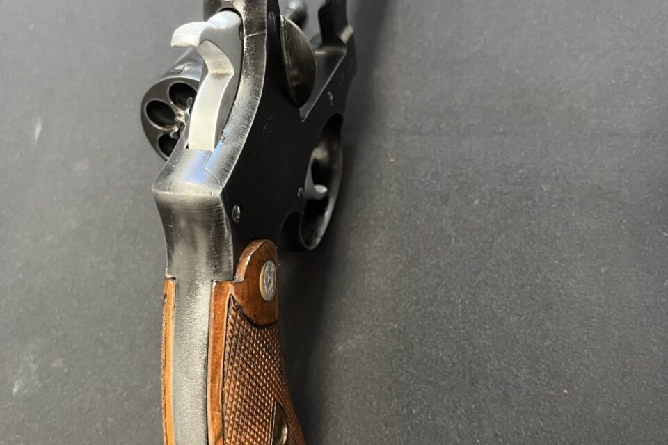 Satılık TABANCA – Smith & Wesson Victory Model – 38 Special – Bulundurma Ruhsatlı – İzmir – İlan 21217 – Görsel 21218