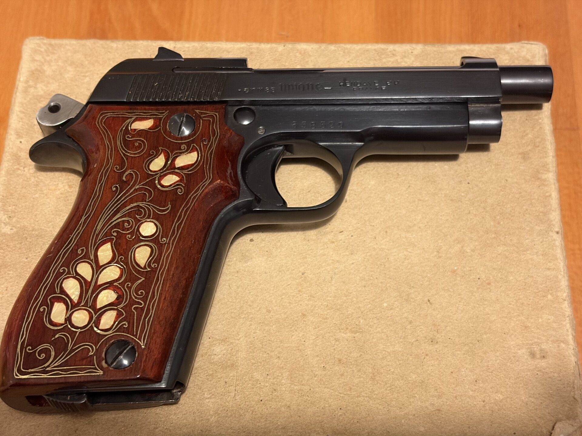 Satılık TABANCA – Unique Bcf-66 – 7.65mm (.32 ACP) – Taşıma Ruhsatlı – İstanbul – İlan 22721 – Görsel 22722