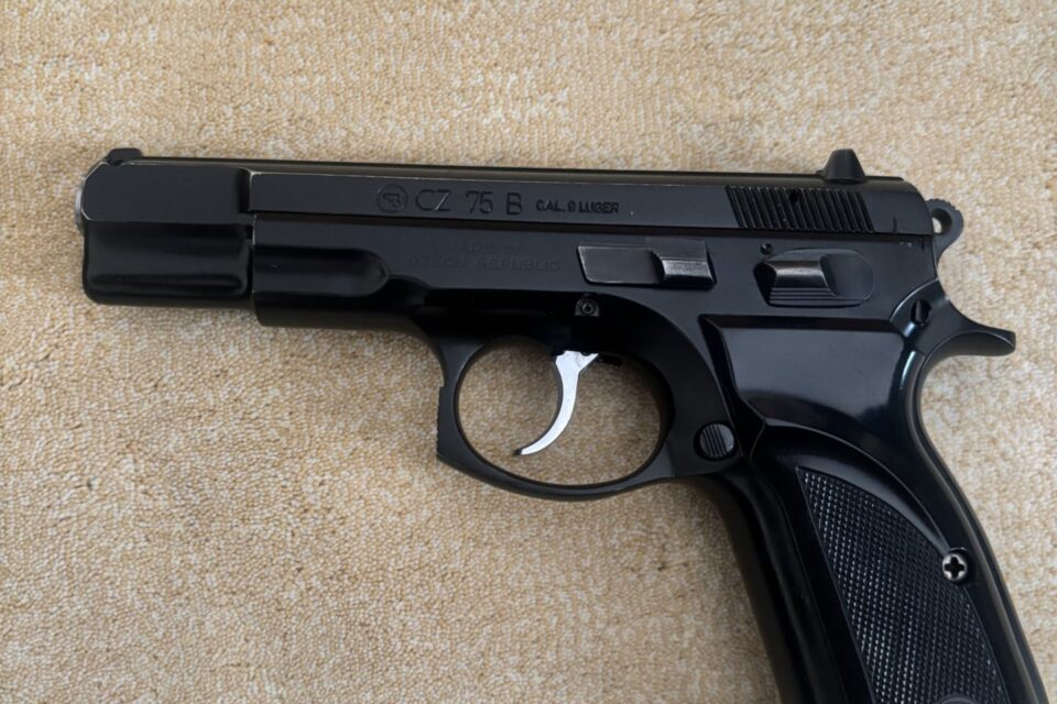 Satılık TABANCA – CZ 75 – 9mm (9x19mm) – Bulundurma Ruhsatlı – Ankara – İlan 20386 – Görsel 20388