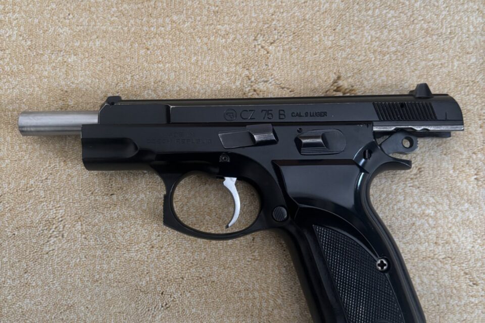 Satılık TABANCA – CZ 75 – 9mm (9x19mm) – Bulundurma Ruhsatlı – Ankara – İlan 20386 – Görsel 20389