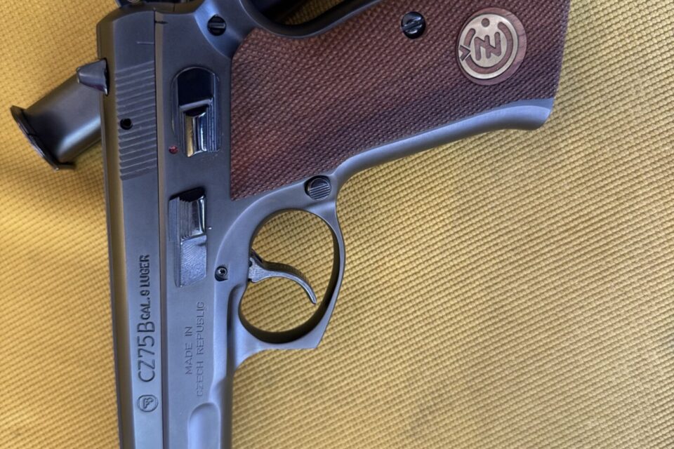 Satılık TABANCA – CZ 75 – 9mm (9x19mm) – Bulundurma Ruhsatlı – Muğla – İlan 20350 – Görsel 20352
