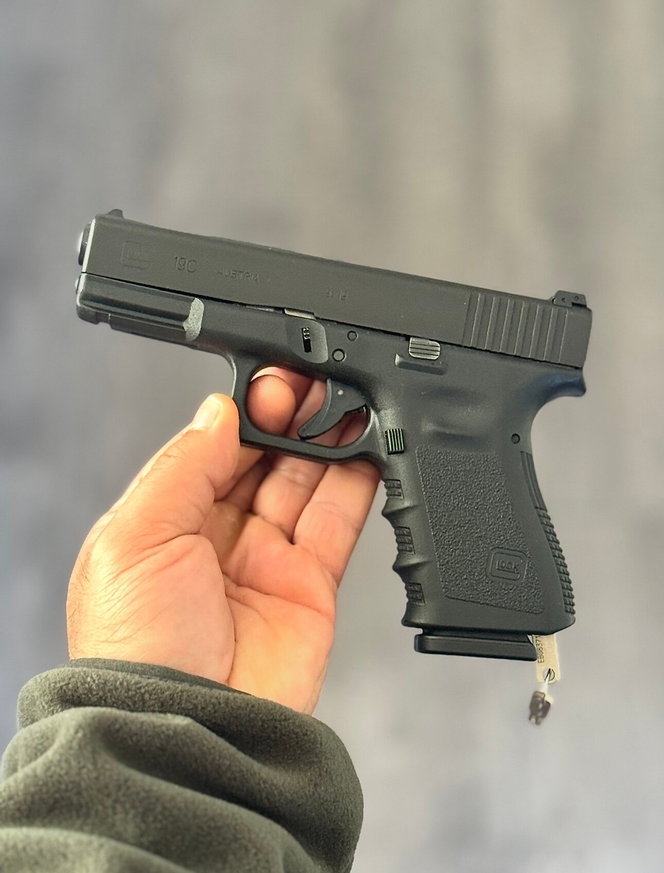 Satılık TABANCA – Glock 19 – 9mm (9x19mm) – Taşıma Ruhsatlı – Adana – İlan 20620 – Görsel 20621