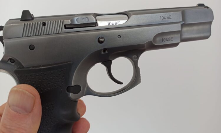 Satılık TABANCA – CZ 75 – 9mm (9x19mm) – Taşıma Ruhsatlı – Malatya – İlan 20990 – Görsel 20995