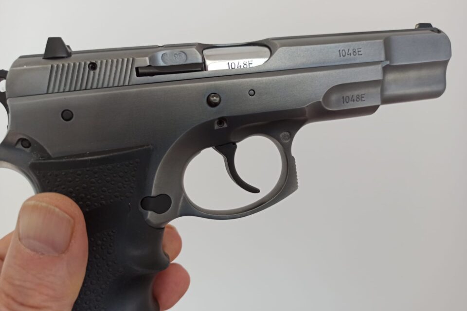 Satılık TABANCA – CZ 75 – 9mm (9x19mm) – Taşıma Ruhsatlı – Malatya – İlan 20990 – Görsel 20995