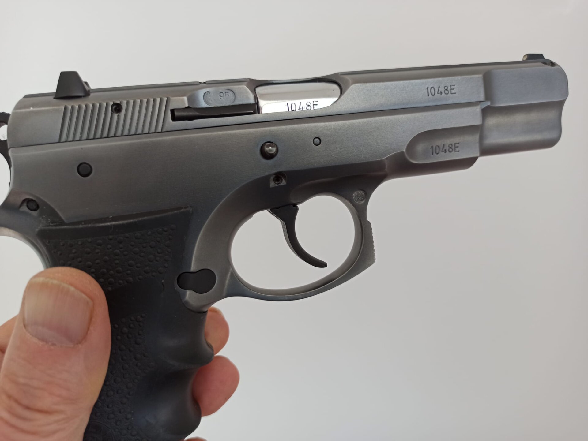 Satılık TABANCA – CZ 75 – 9mm (9x19mm) – Taşıma Ruhsatlı – Malatya – İlan 20990 – Görsel 20995