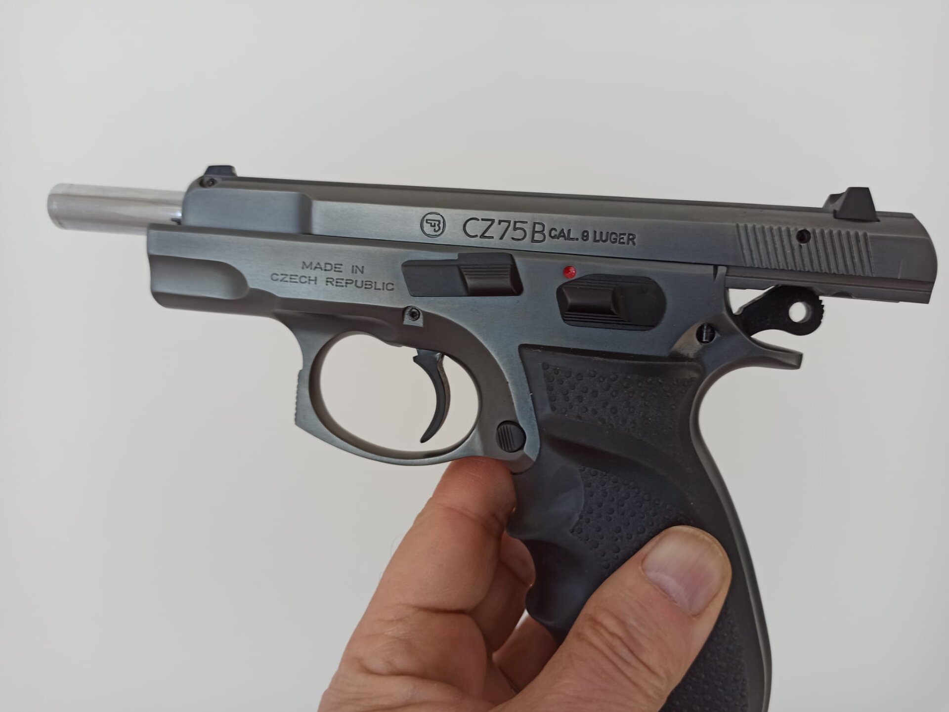 Satılık TABANCA – CZ 75 – 9mm (9x19mm) – Taşıma Ruhsatlı – Malatya – İlan 20990 – Görsel 20996