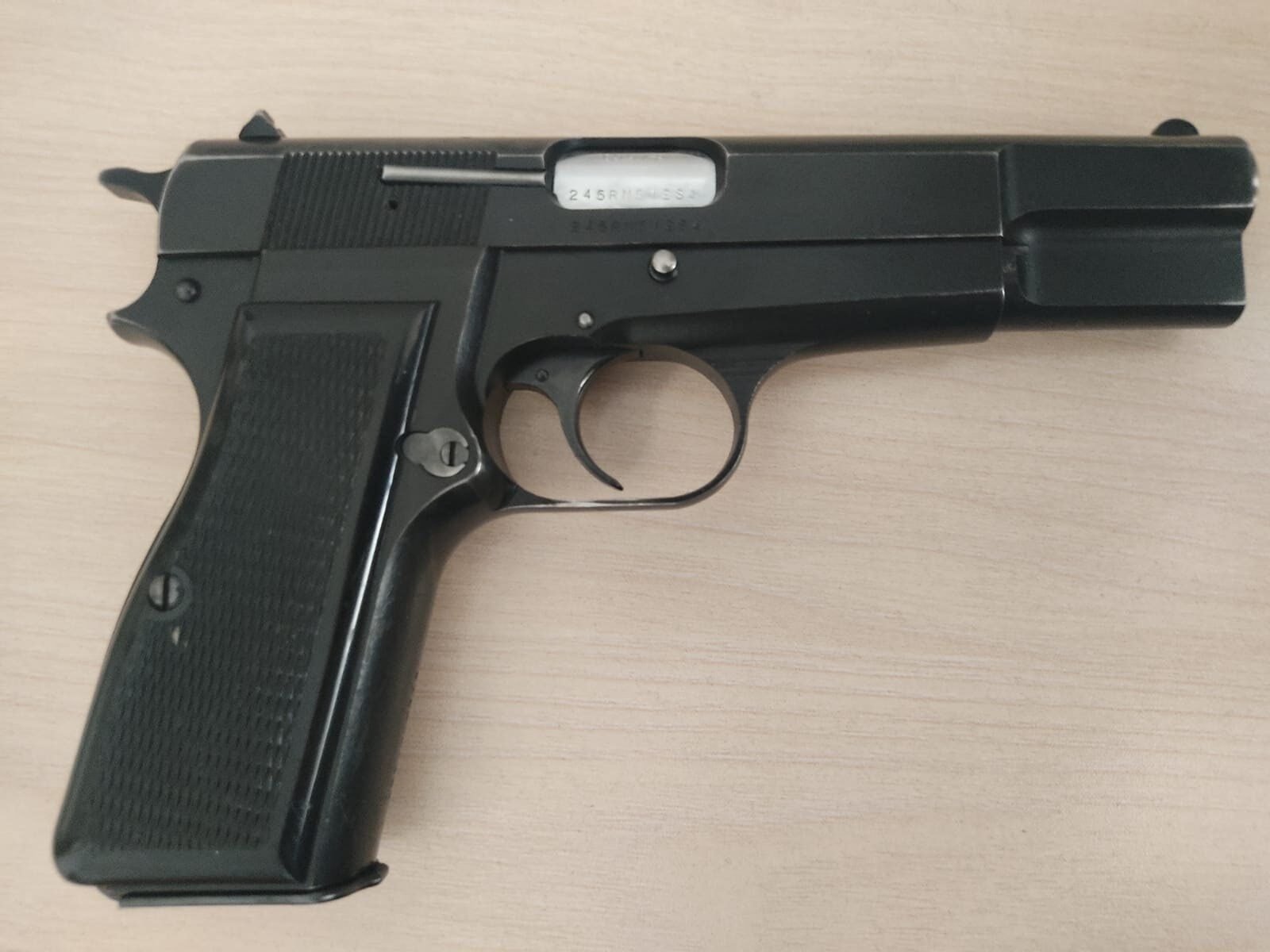 Satılık TABANCA – Browning HP (14'lü) – 9mm (9x19mm) – Taşıma Ruhsatlı – İzmir – İlan 19692 – Görsel 19695