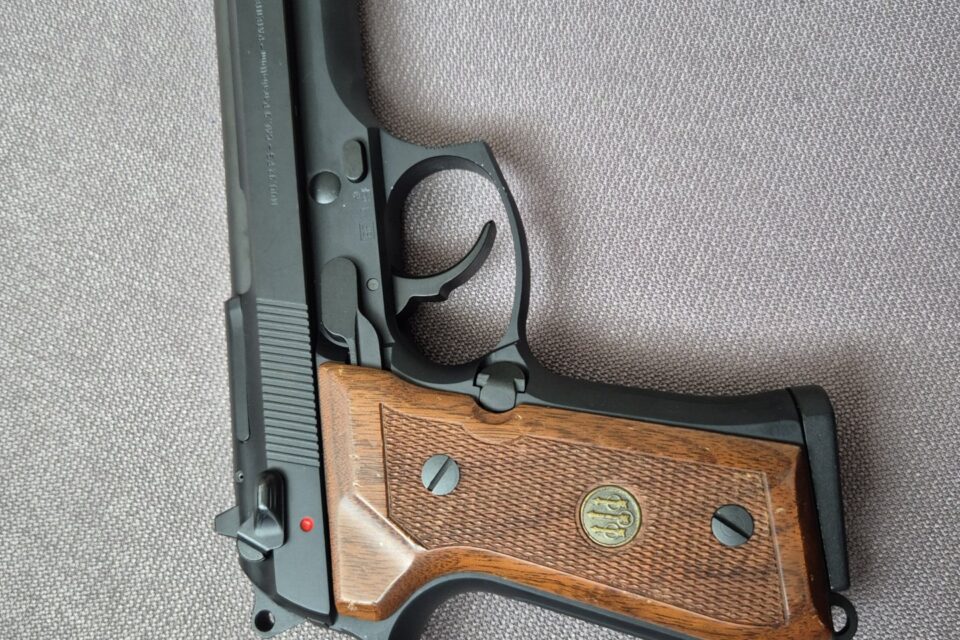 Satılık TABANCA – Beretta 92 – 9mm (9x19mm) – Bulundurma Ruhsatlı – İstanbul – İlan 26428 – Görsel 26431