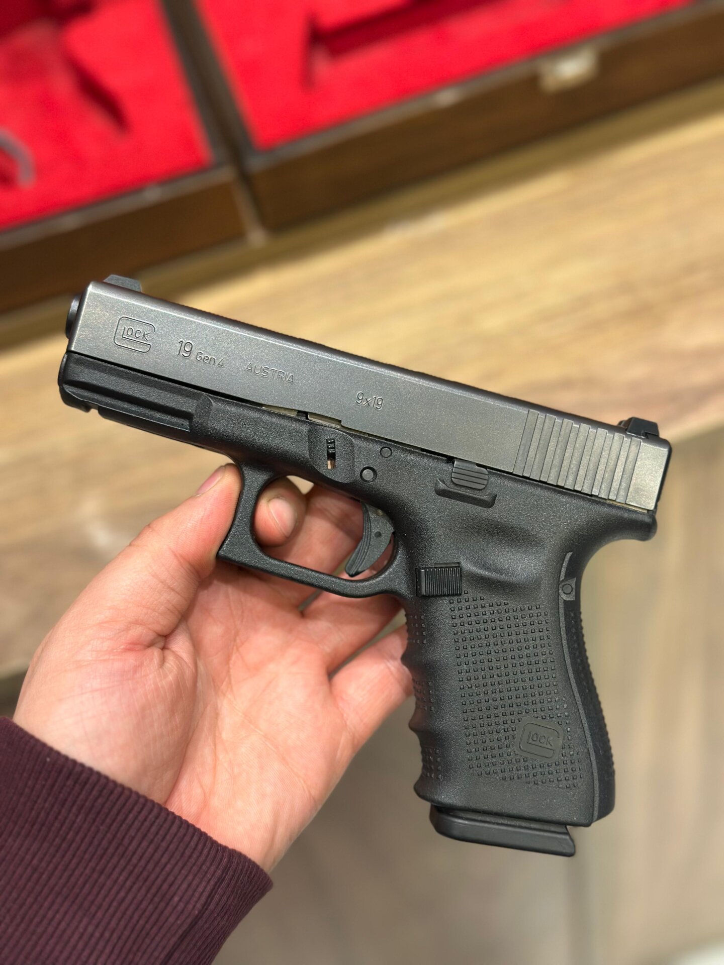 Satılık TABANCA – Glock 19 – 9mm (9x19mm) – Taşıma Ruhsatlı – Adana – İlan 26446 – Görsel 26447