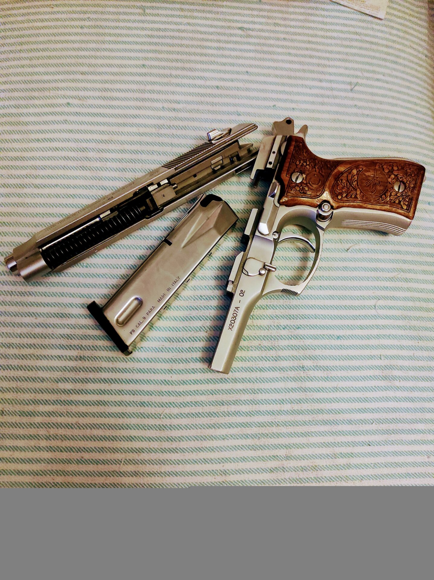 Satılık TABANCA – Beretta 92 – 9mm (9x19mm) – Taşıma Ruhsatlı – Eskişehir – İlan 24827 – Görsel 24838