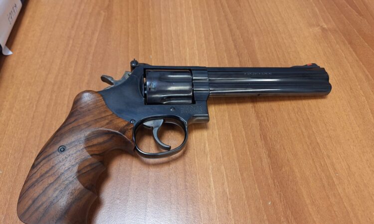 Satılık TABANCA – Smith & Wesson Model 586 – 357 Magnum – Taşıma Ruhsatlı – İstanbul – İlan 26189 – Görsel 26191