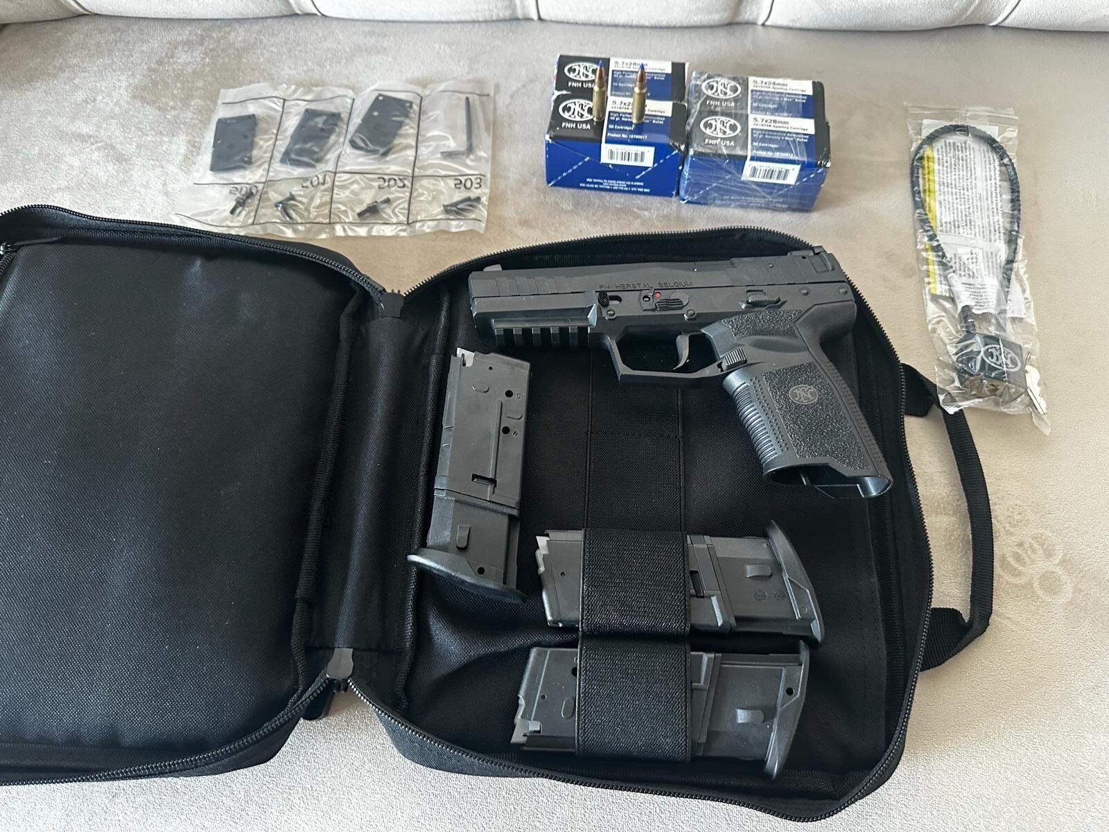 Satılık TABANCA – FN Five-seven – 5.7×28mm – Taşıma Ruhsatlı – Sivas – İlan 23256 – Görsel 23257