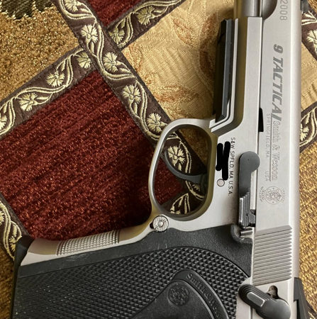 Satılık TABANCA – Smith & Wesson 5906 – 9mm (9x19mm) – Taşıma Ruhsatlı – İstanbul – İlan 23189 – Görsel 23191