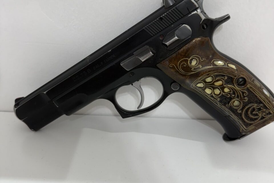 Satılık TABANCA – CZ 75 – 9mm Browning Long – Bulundurma Ruhsatlı – Denizli – İlan 23521 – Görsel 23524