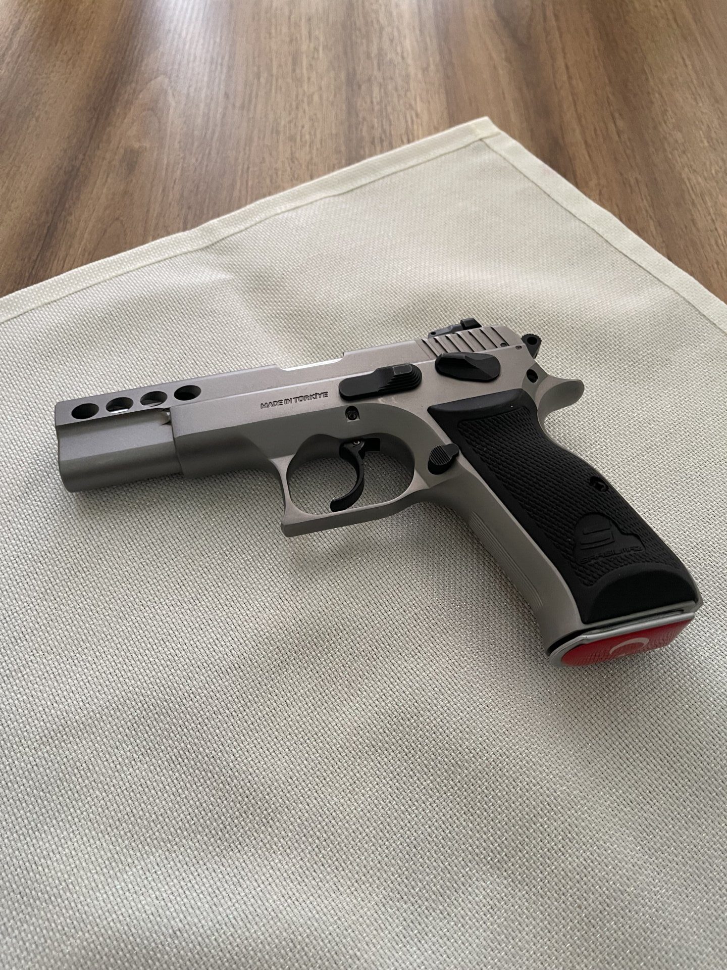 Satılık TABANCA – Sarsılmaz P8 – 9mm (9x19mm) – Bulundurma Ruhsatlı – Van – İlan 25078 – Görsel 25079