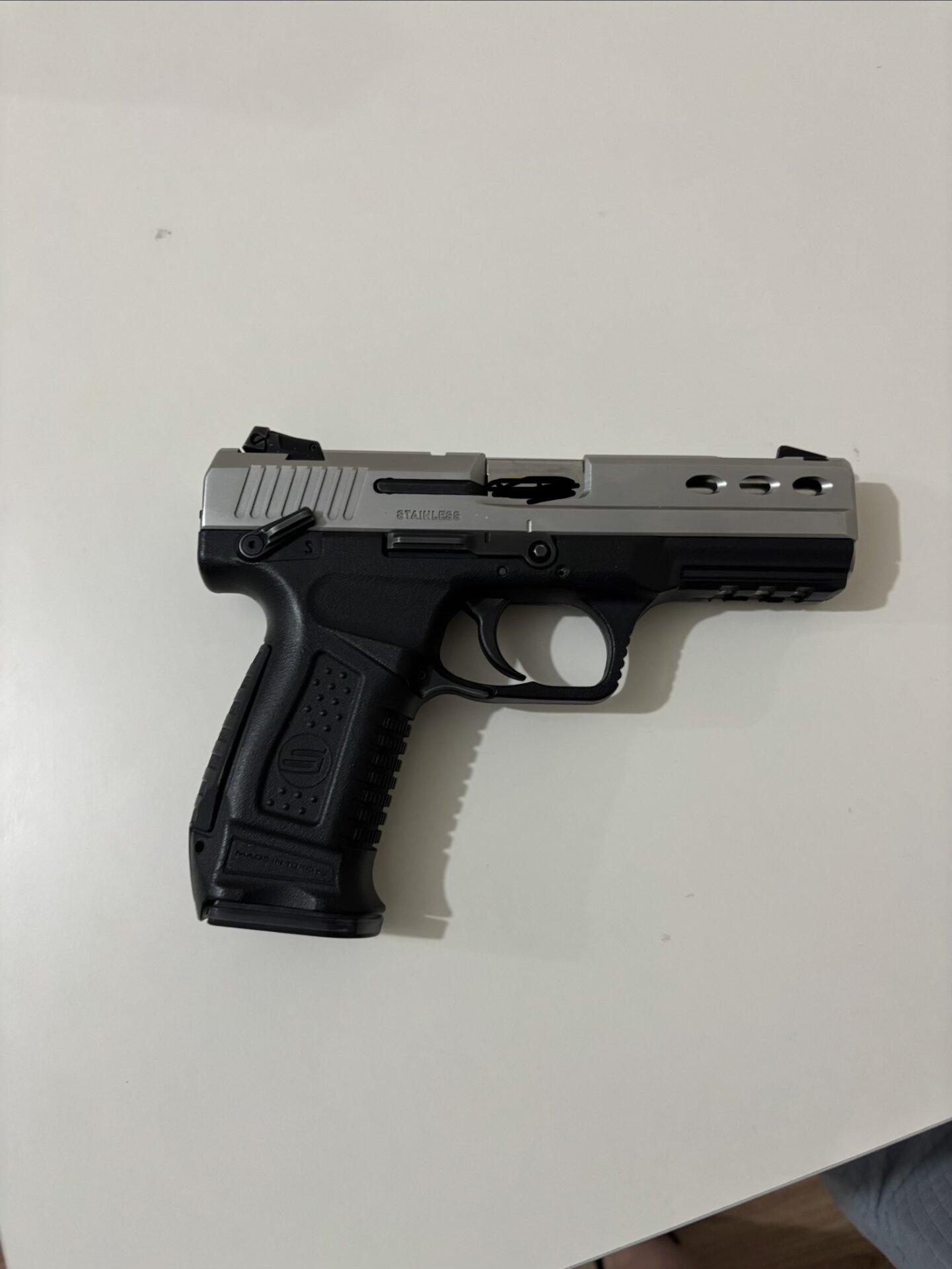 Satılık TABANCA – Sarsılmaz ST9 – 9mm (9x19mm) – Taşıma Ruhsatlı – Ardahan – İlan 23504 – Görsel 23505