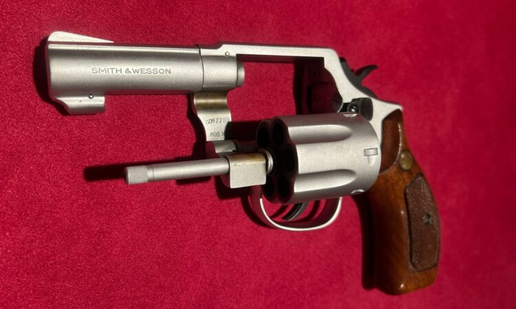 Satılık TABANCA – Smith & Wesson Model 10 – 38 Special – Bulundurma Ruhsatlı – Çanakkale – İlan 24581 – Görsel 24584