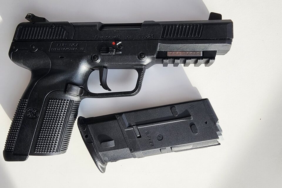 Satılık TABANCA – FN Five-seven – 5.7×28mm – Bulundurma Ruhsatlı – Ankara – İlan 27359 – Görsel 27375