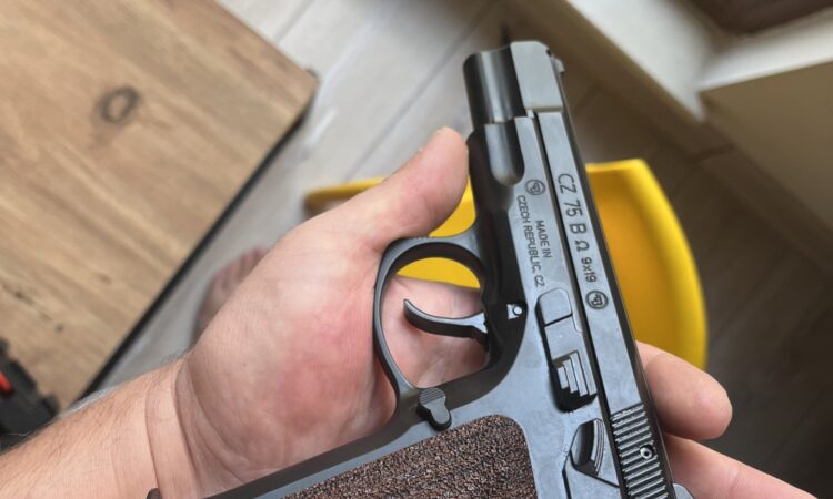 Satılık TABANCA – CZ 75 – 9mm (9x19mm) – Taşıma Ruhsatlı – Tunceli – İlan 27780 – Görsel 27783