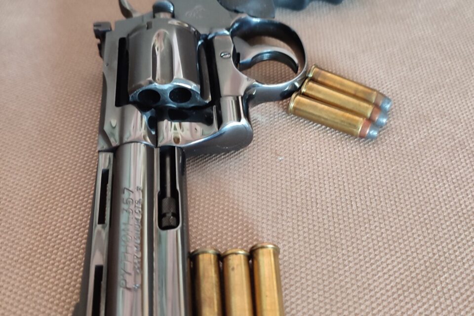 Satılık TABANCA – Colt Python – 357 Magnum – Taşıma Ruhsatlı – İzmir – İlan 28143 – Görsel 28146