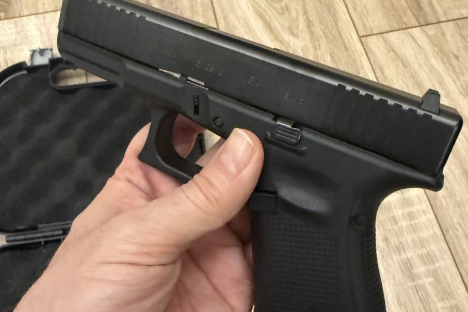 Satılık TABANCA – Glock 19 – 9mm (9x19mm) – Taşıma Ruhsatlı – İstanbul – İlan 27975 – Görsel 27978