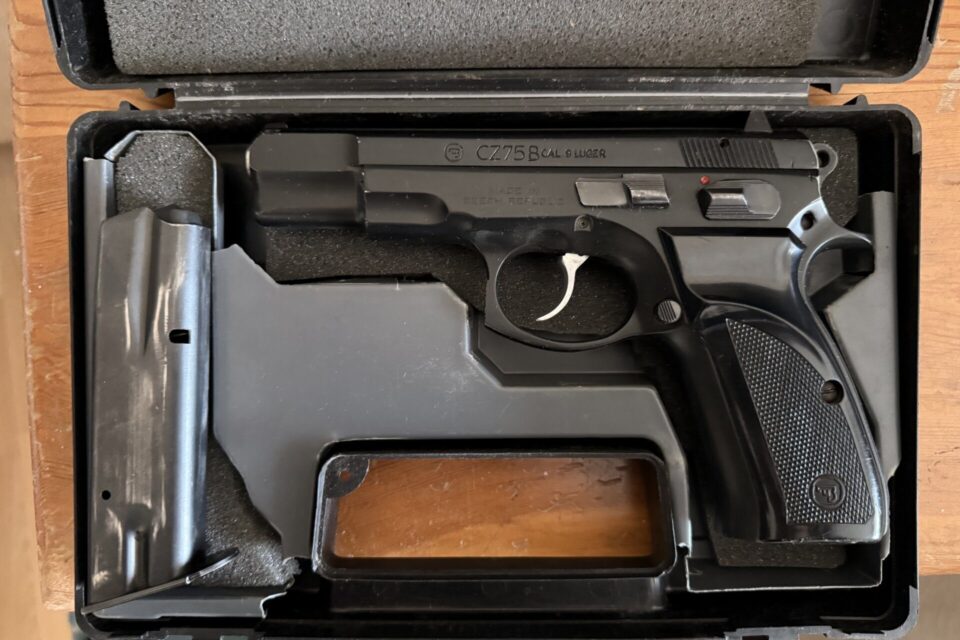 Satılık TABANCA – CZ 75 – 9mm (9x19mm) – Bulundurma Ruhsatlı – İzmir – İlan 27171 – Görsel 27172