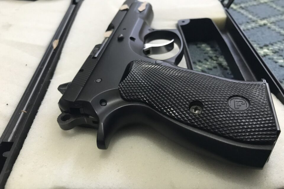 Satılık TABANCA – CZ 75 – 9mm (9x19mm) – Bulundurma Ruhsatlı – Manisa – İlan 28739 – Görsel 28747