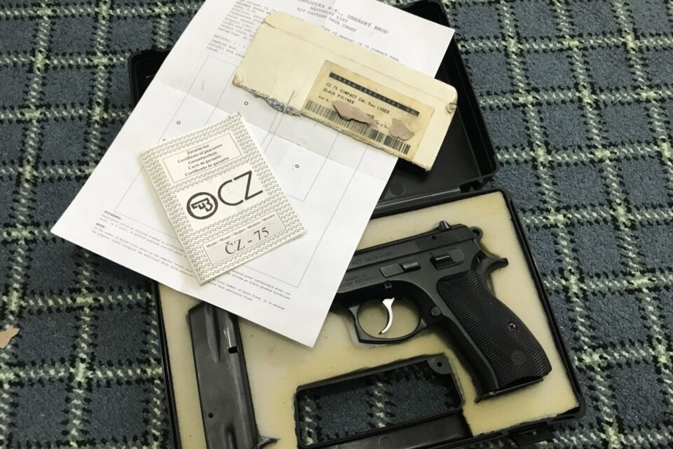 Satılık TABANCA – CZ 75 – 9mm (9x19mm) – Bulundurma Ruhsatlı – Manisa – İlan 28739 – Görsel 28752