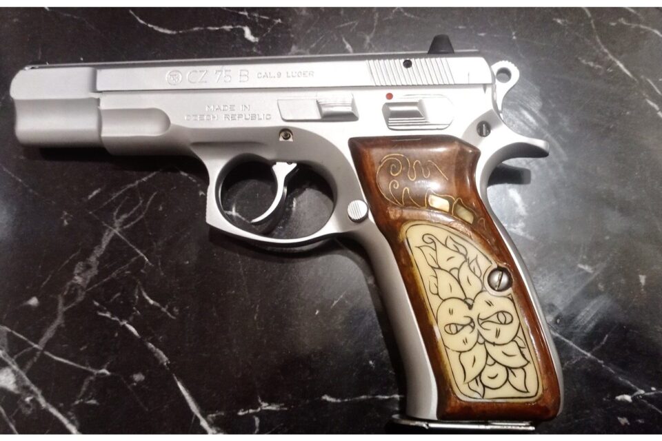 Satılık TABANCA – CZ 75 – 9mm (9x19mm) – Taşıma Ruhsatlı – Ankara – İlan 33057 – Görsel 33059