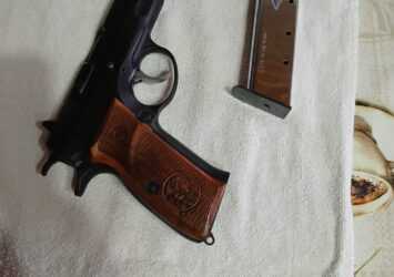 Satılık TABANCA – CZ 75 – 9mm (9x19mm) – Bulundurma Ruhsatlı – İzmir – İlan 31785 – Görsel 31786