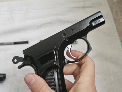 Satılık TABANCA – CZ 75 – 9mm (9x19mm) – Taşıma Ruhsatlı – Tekirdağ – İlan 32632 – Görsel 32634