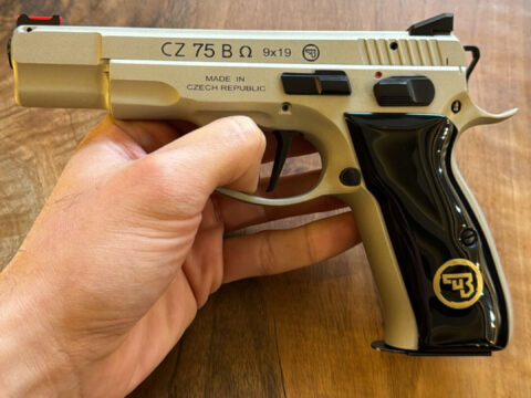 Satılık TABANCA – CZ 75 – 9mm (9x19mm) – Taşıma Ruhsatlı – İstanbul – İlan 31943 – Görsel 31944