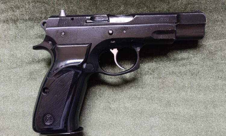 Satılık TABANCA – CZ 75 – 9mm (9x19mm) – Taşıma Ruhsatlı – Eskişehir – İlan 31881 – Görsel 31882