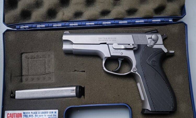Satılık TABANCA – Smith & Wesson 5906 – 9mm (9x19mm) – Bulundurma Ruhsatlı – İstanbul – İlan 31161 – Görsel 31164