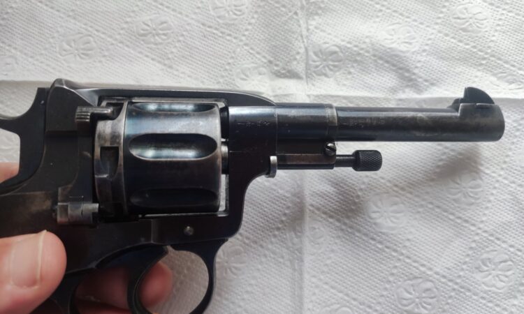 Satılık TABANCA – Nagant M1895 – 7.62mm Nagant – Bulundurma Ruhsatlı – Balıkesir – İlan 33139 – Görsel 33141