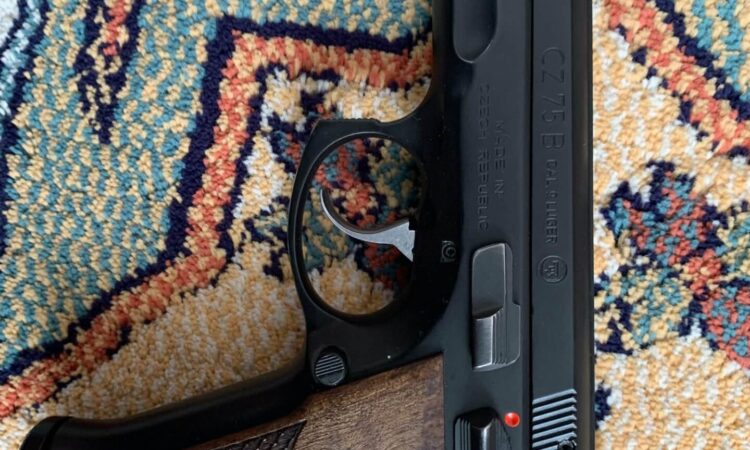 Satılık TABANCA – CZ 75 – 9mm (9x19mm) – Taşıma Ruhsatlı – Sinop – İlan 31608 – Görsel 31609