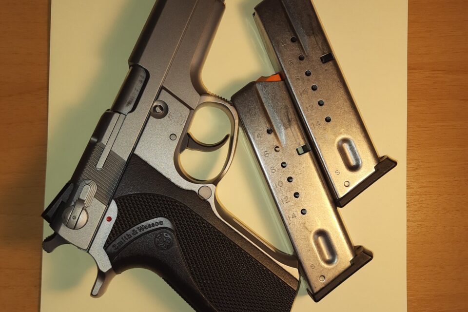 Satılık TABANCA – Smith & Wesson 5906 – 9mm (9x19mm) – Bulundurma Ruhsatlı – Ankara – İlan 33836 – Görsel 33837