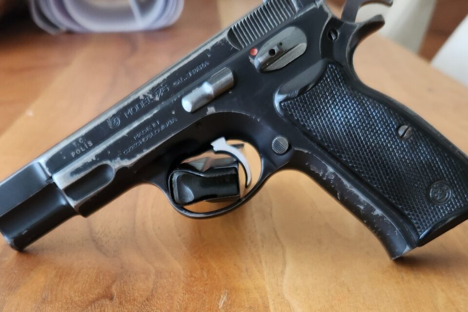 Satılık TABANCA – CZ 75 – 9mm (9x19mm) – Taşıma Ruhsatlı – Çanakkale – İlan 38118 – Görsel 38119