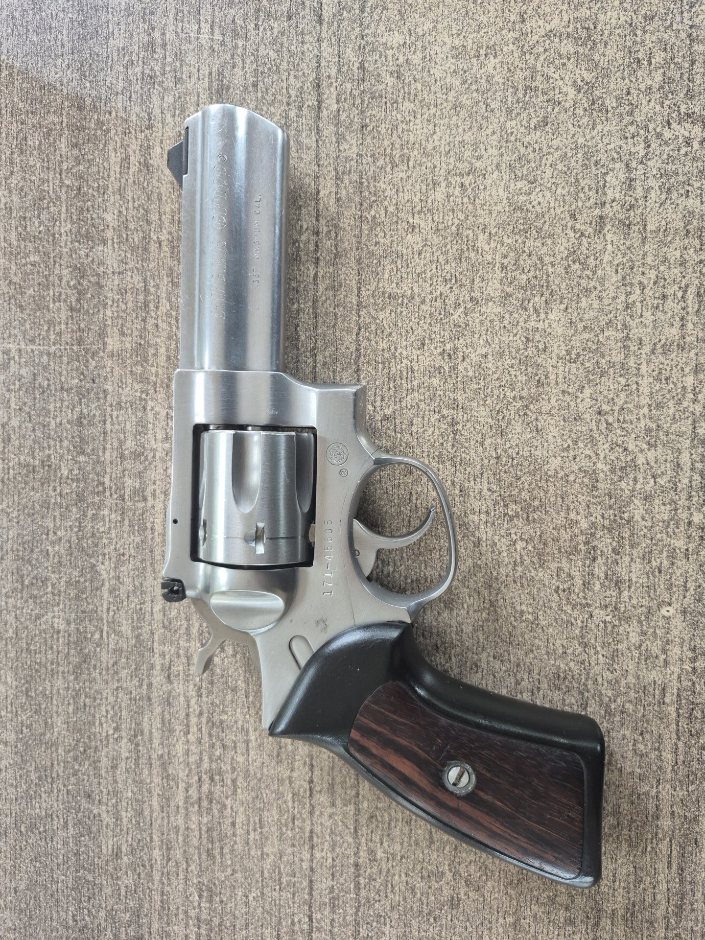 Satılık TABANCA – Ruger GP100 – 357 Magnum – Bulundurma Ruhsatlı – Antalya – İlan 35398 – Görsel 35402